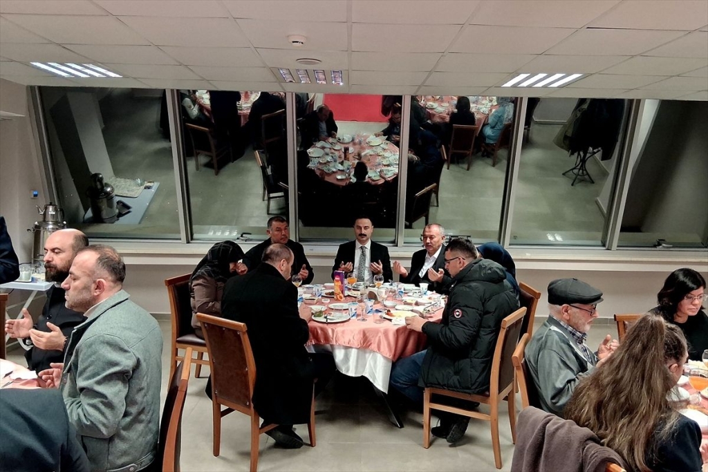Havza Kaymakamlığı şehit yakınları ve gazilere iftar verdi