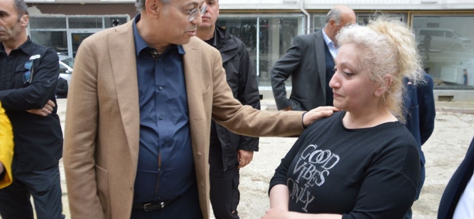 MHP Genel Başkan Yardımcısı Topsakal, selden etkilenen Havza