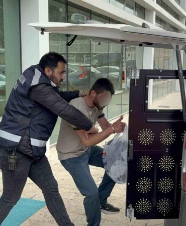 Annesini darp eden evlat tutuklandı
