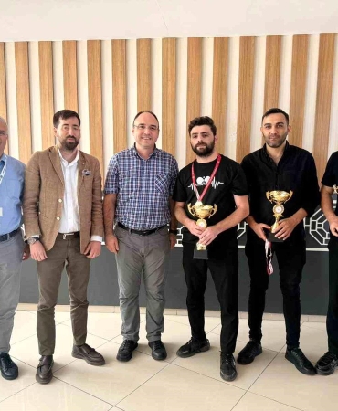 Hastane çalışanları arasında masa tenisi turnuvası