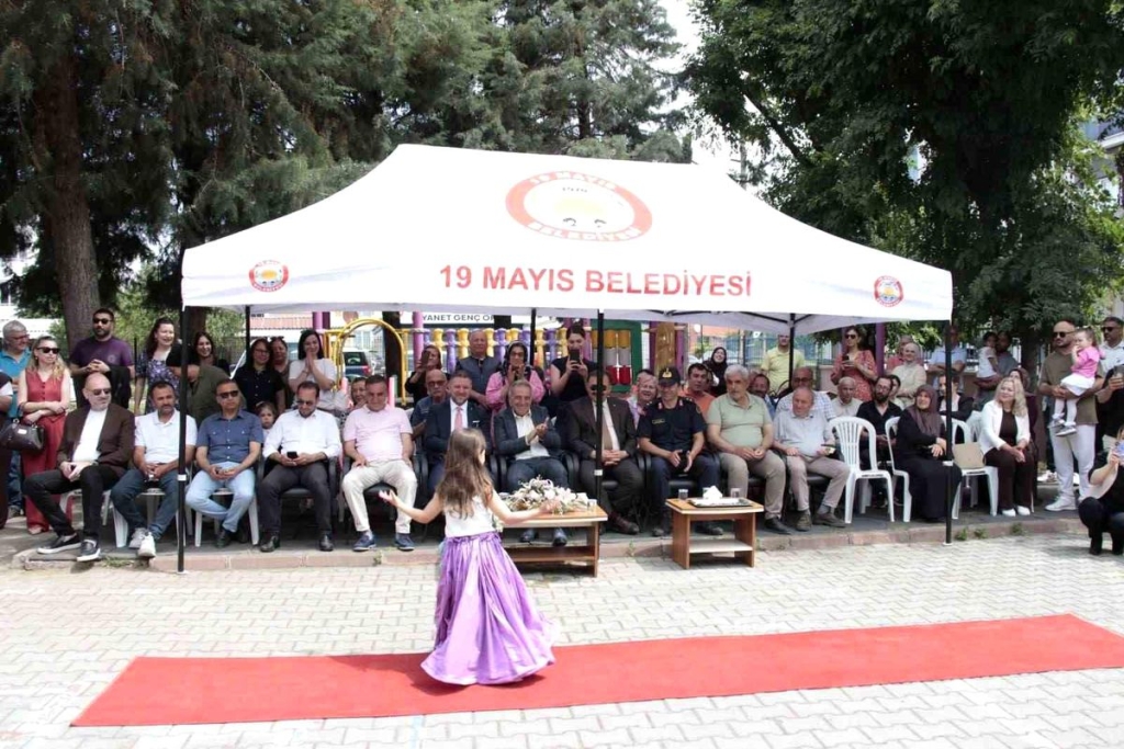 Miniklerden Sıfır Atık Defilesi ve Resim Sergisi Büyük Beğeni Topladı