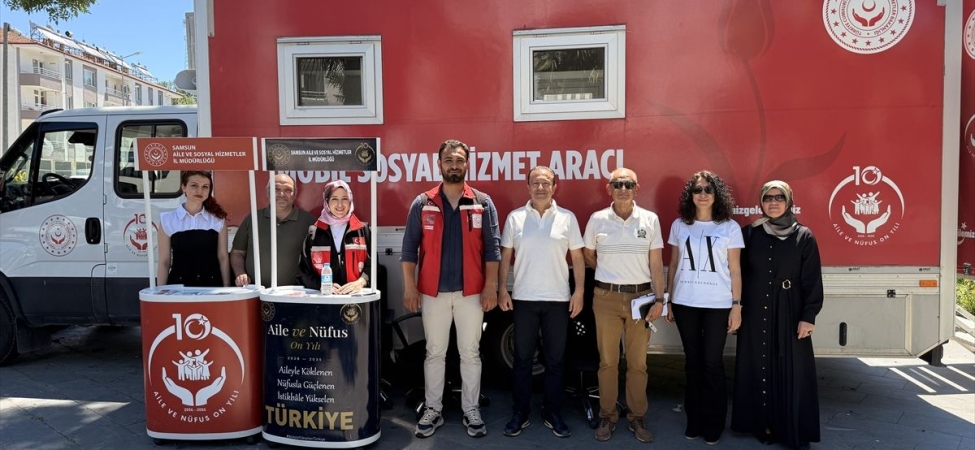 Mobil sosyal hizmet aracı Alaçam'da hizmet verdi