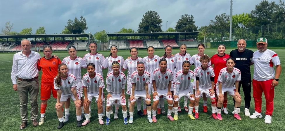 Samsunlu öğrenciler liselerarası futbol şampiyonasında ikinci oldu