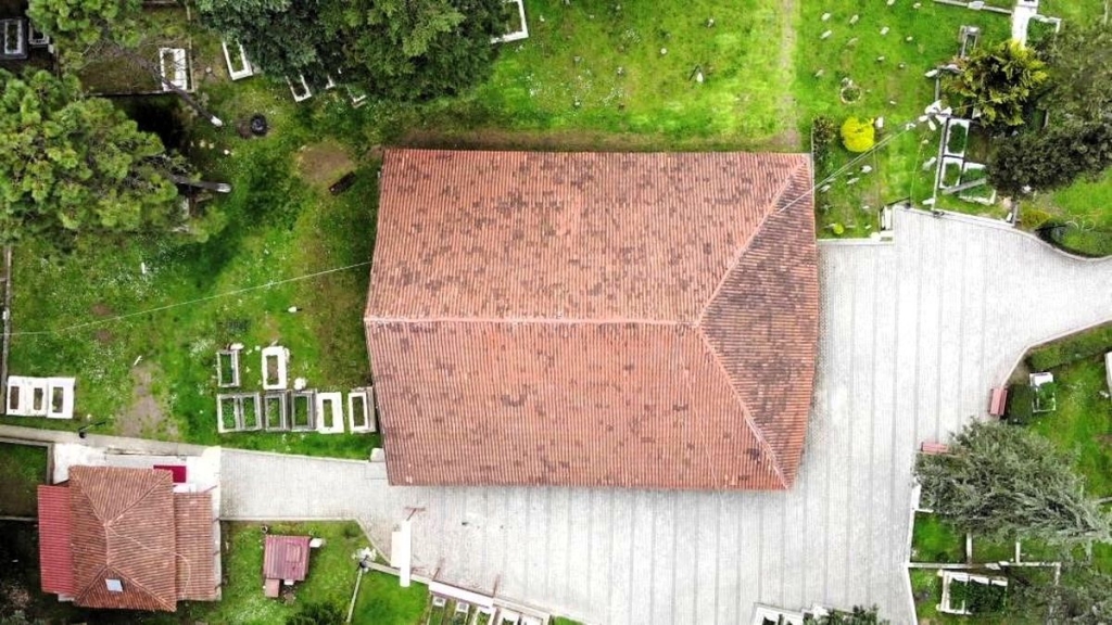 8,5 asırlık çivisiz camide restorasyon sürüyor