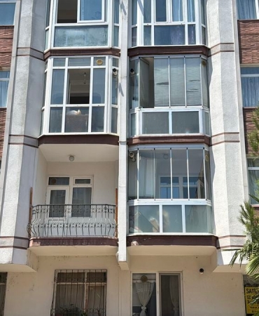 Ablasının cesedi ile 1 hafta aynı evde kalan engelli, hastaneye kaldırıldı