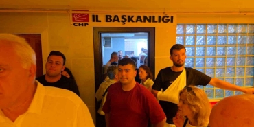 Görevden alınan CHP Samsun yönetimi il binasını boşalttı