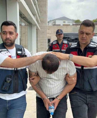 Jandarma, bagajdaki boya kutularında 2 bin 653 uyuşturucu hap ele geçirdi