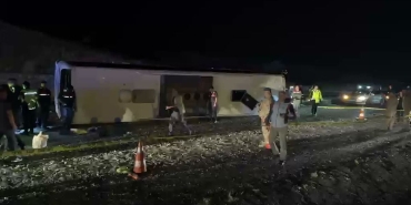 Kırıkkale’de yolcu otobüsü devrildi: 40 kişi hastaneye kaldırıldı