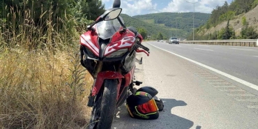 Motosiklet tıra arkadan çarptı: 2 yaralı
