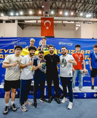 Samsunlu genç boksörlerden Altın zafer