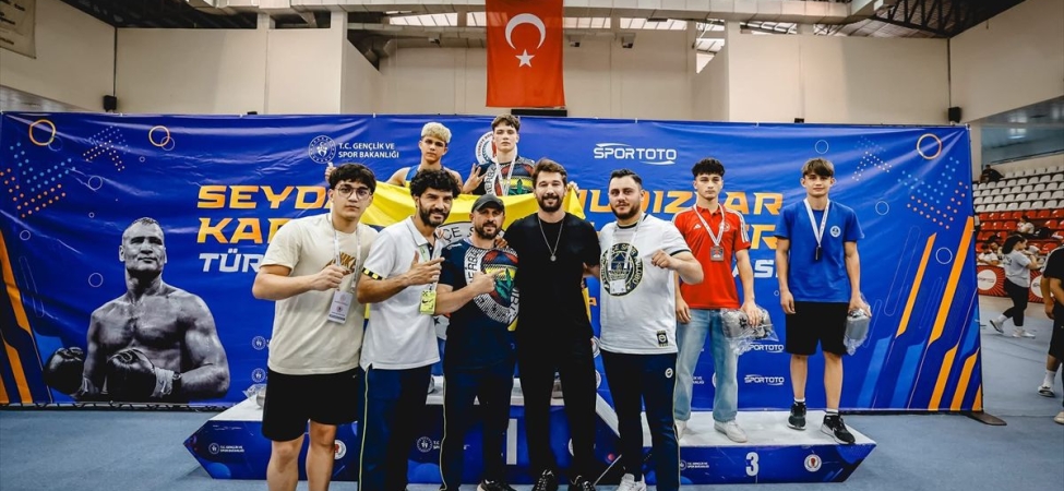 Samsunlu genç boksörlerden Altın zafer