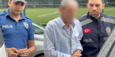 Tramvayda hayasızca harekette bulunan yaşlı adama gözaltı