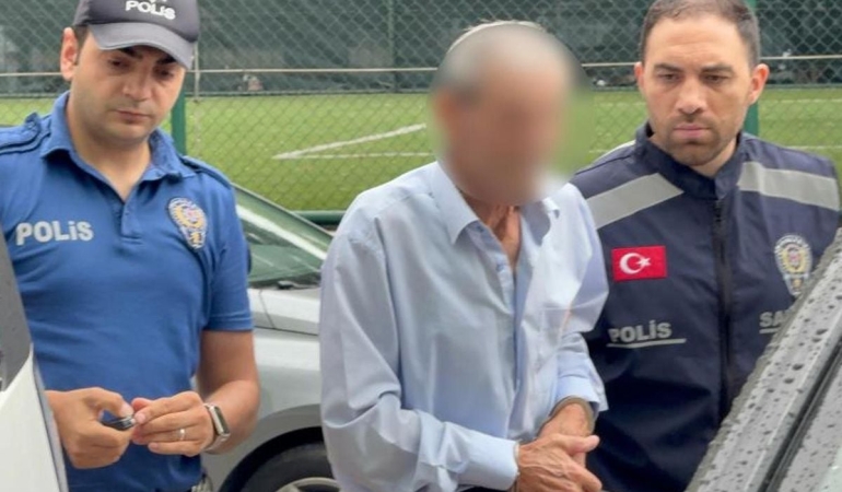 Tramvayda hayasızca harekette bulunan yaşlı adama gözaltı