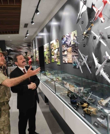 Vali Tavlı, askeri eğitim alanlarını inceledi