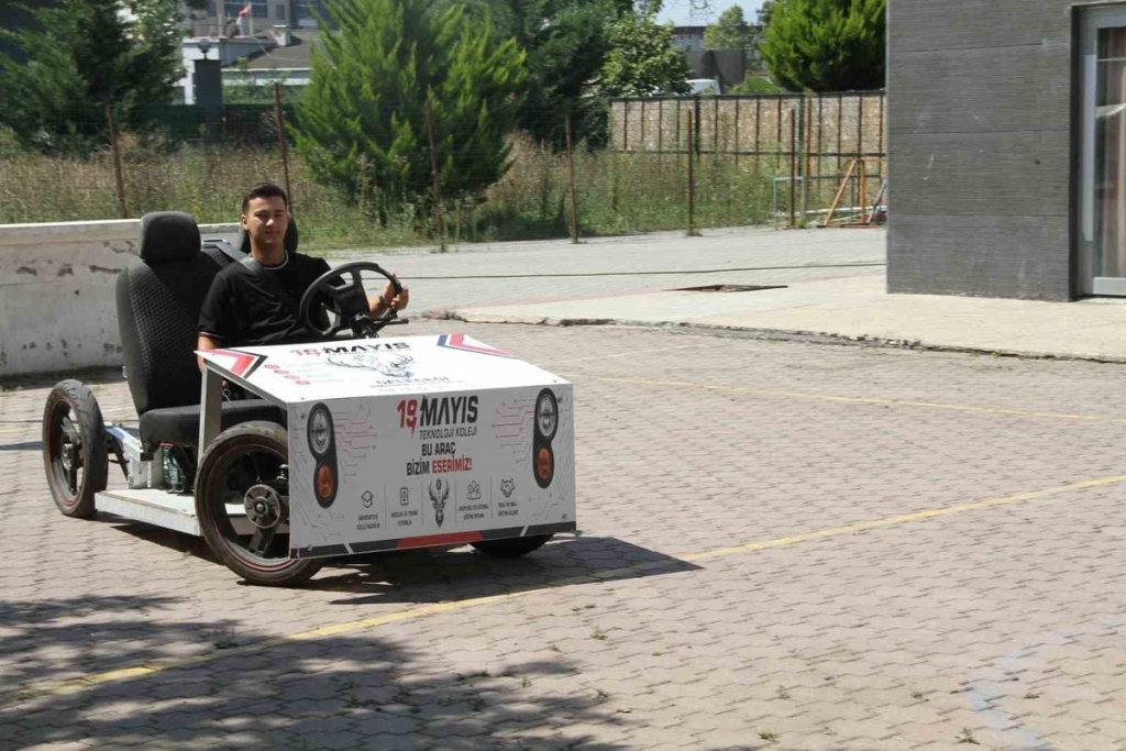 Çarşambalı Öğrencilerden Hurda Malzemelerle Elektrikli Araç