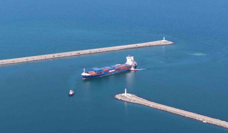 Dronla vurulan Türk gemisi Samsun’da