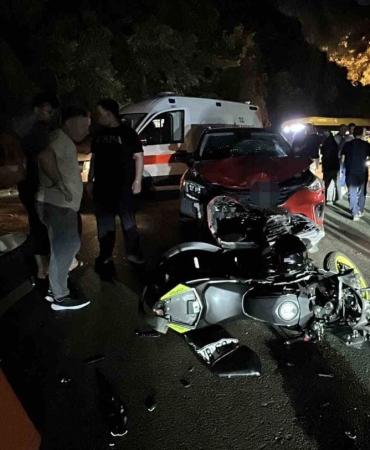 SUV ile Motosiklet Kafa Kafaya Çarpıştı: 1 Yaralı
