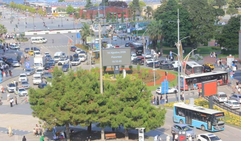 Samsun’da Trafik Yoğunluğu: Ambulanslar Dakikalarca Bekledi