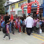 Çarşamba’da okullar öğrencilerle şenlendi
