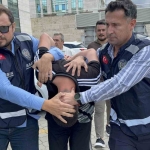 İçinde husumetlisi var zannedip boş araca kurşun yağdırdı