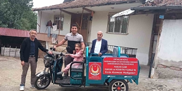 Minik Ecrin’in elektrikli araç sevinci