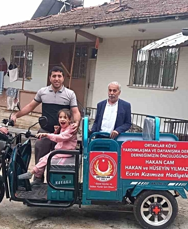 Minik Ecrin’in elektrikli araç sevinci