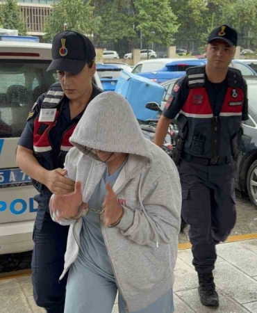 Samsun’da 16 suçtan aranan kadın, jandarmanın kimlik kontrolünde yakalandı