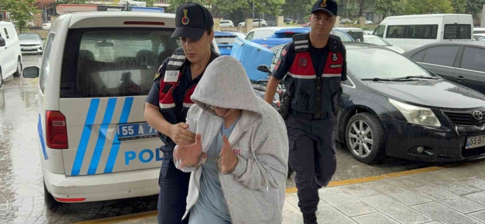 Samsun’da 16 suçtan aranan kadın, jandarmanın kimlik kontrolünde yakalandı
