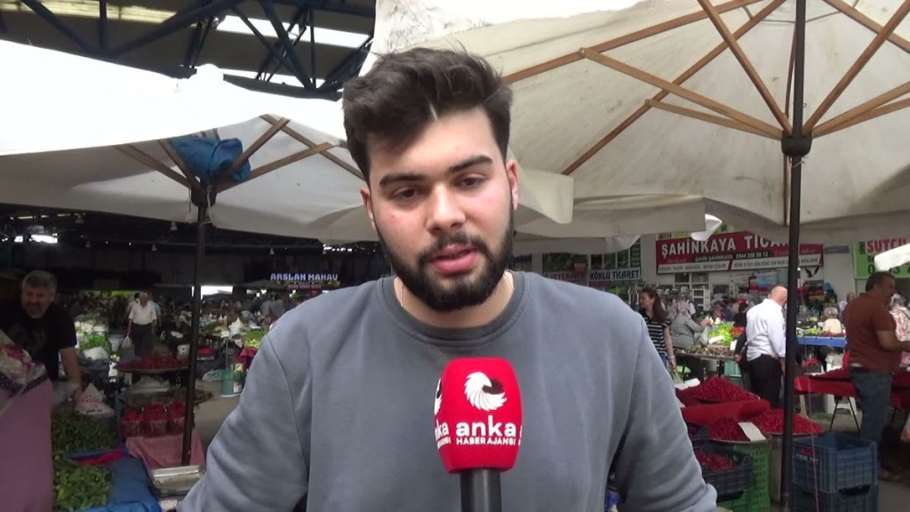 Sinop’ta pazarcı esnafı satış yapamamaktan ve hayat pahalılığından yakındı: 