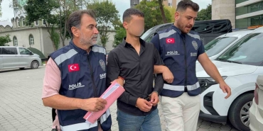 Şüphe üzerine durdurulan şahsın üzerinden ruhsatsız tabanca çıktı