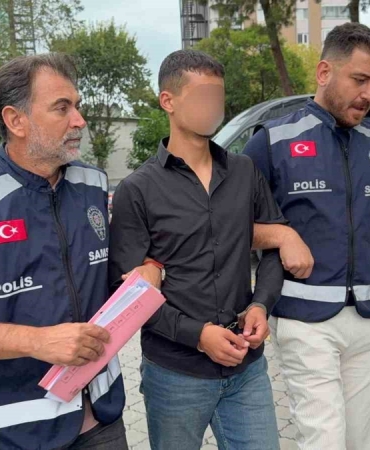 Şüphe üzerine durdurulan şahsın üzerinden ruhsatsız tabanca çıktı