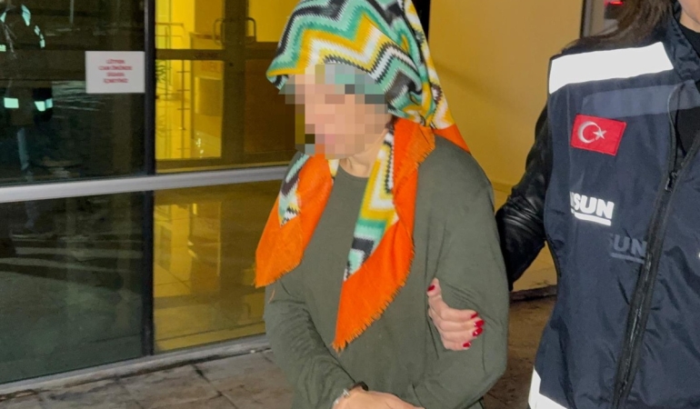 3 çocuk annesine