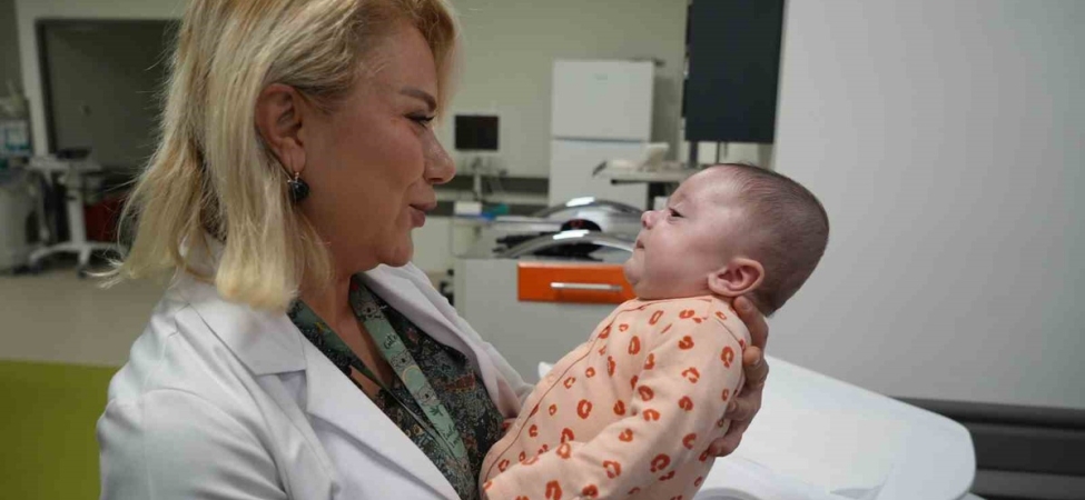 720 gram doğan Bahar bebek, 104 günlük tedavinin ardından 5 kilo 775 grama ulaştı