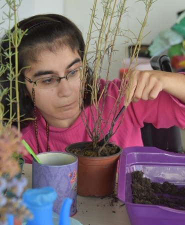 Doktorlar yüzde 1 yaşama şansı vermişti! Serebral palsili Kader Dilek 34 yaşında: Tekerlekli sandalye pranga değil