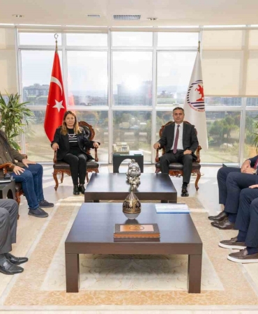 OMÜ Rektörü Aydın, Bafra Kaymakamı Altınpınar ile iş birliğini görüştü