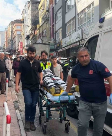 Samsun İlkadım'da kurye, SUV aracın çarpması sonucu yaralanarak hastaneye kaldırıldı